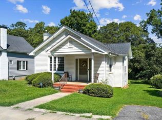 1916 Oxford Rd, Henderson, NC 27536