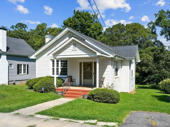 1916 Oxford Rd, Henderson, NC 27536