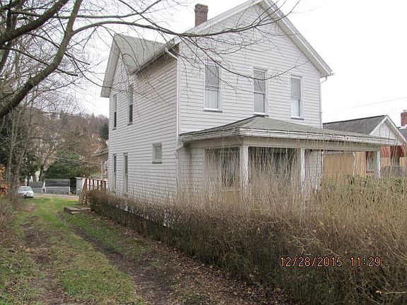 2nd image of 223 Washington Ave