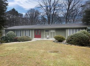 58 Pomona Rd, Suffern, NY 10901