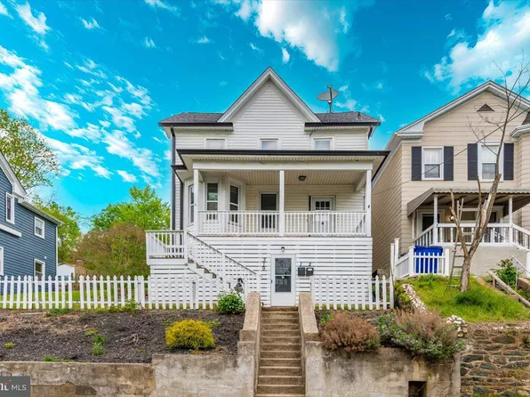 319 E A St, Brunswick, MD 21716