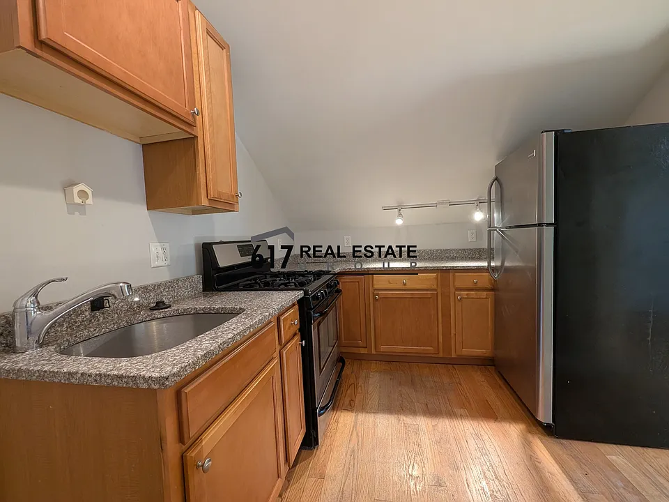 21 Chestnut Hill Ave