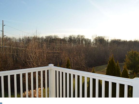 5th image of 151 Westbrook Dr