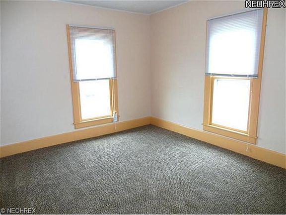4th image of 112 S Chestnut St #46-307