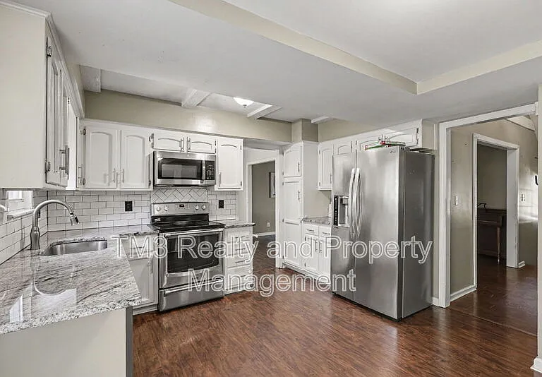16616 W 144th St — Photo 6