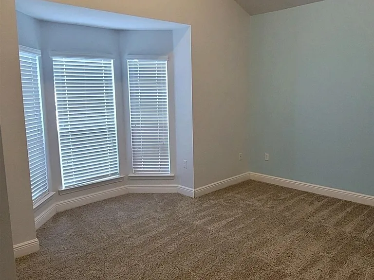 6057 Andhurst Dr — Photo 13