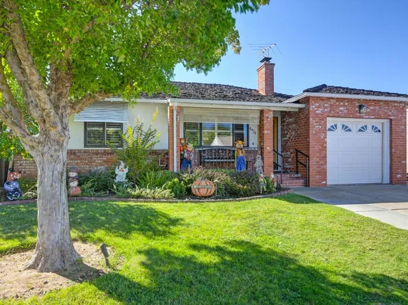 4970 Quonset Dr, Sacramento, CA 95820