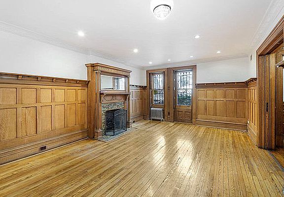 5th image of 58 Midwood St
