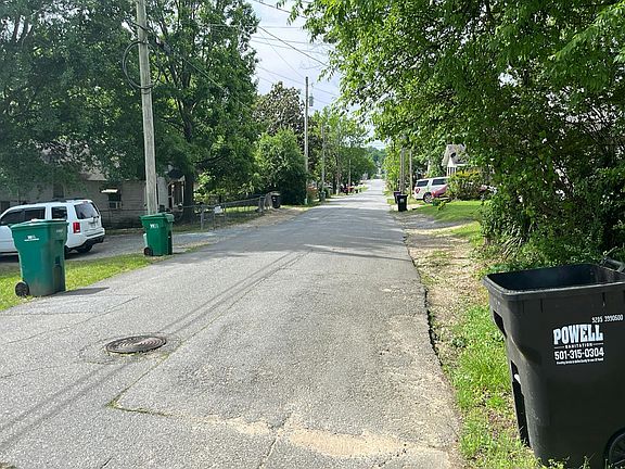 5th image of 401 S Neeley St