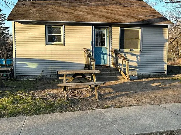 514 W Front St, Burr Oak, MI 49030