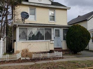 152 Maple Ave, Riverhead, NY 11901