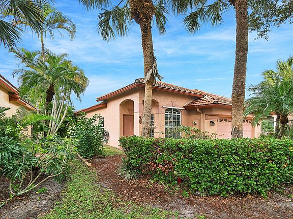 3rd image of 1007 Via Jardin