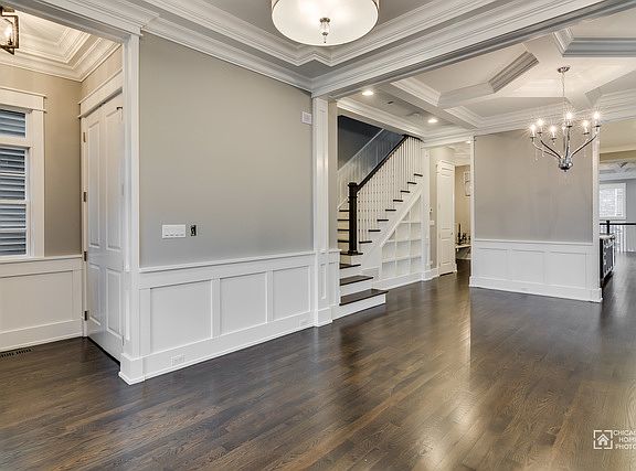 3rd image of 1917 W Larchmont Ave