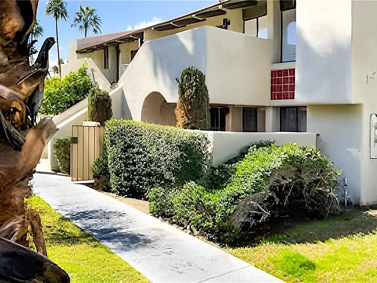 1150 E Amado Rd #8B1 — Photo 1