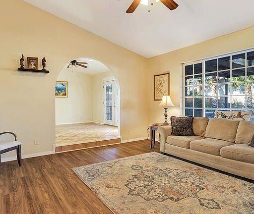 5th image of 27135 Shadowcrest Ln