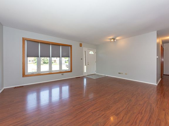 5th image of 8031 S Applewood Ct