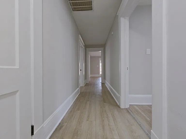 1105 Adams St — Photo 10