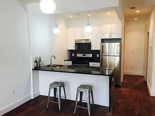 Rented by Avidwell LLC | media 18