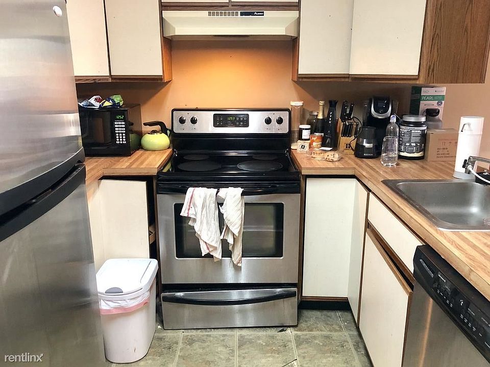 1st image of 610-12 S American St #4