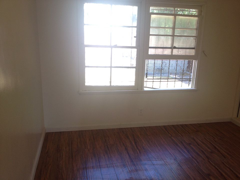 1st image of 7007 Menlo Ave APT 2