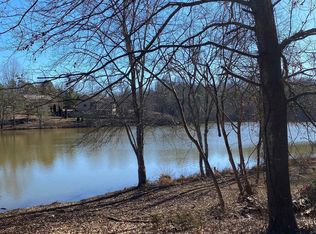 2298 Ballenger Rd, Wellford, SC 29385