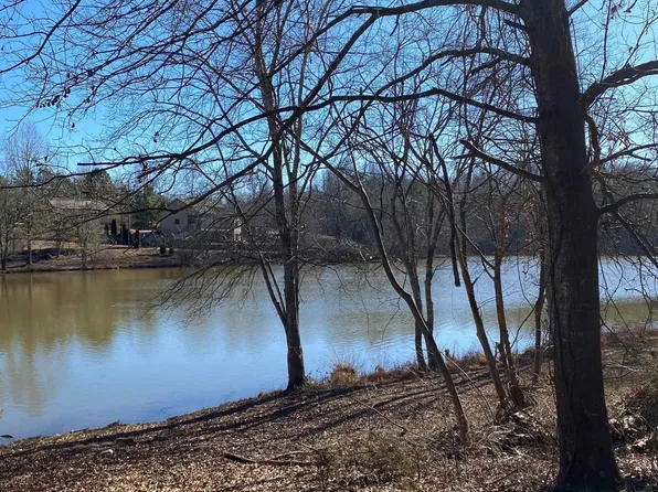 2298 Ballenger Rd, Wellford, SC 29385