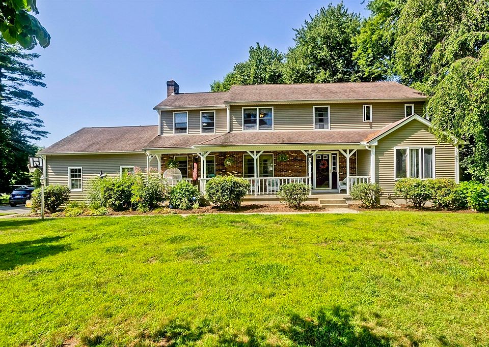 1st image of 82 Pilgrim Rd