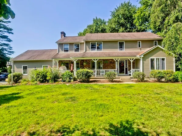 82 Pilgrim Rd, East Longmeadow, MA 01028