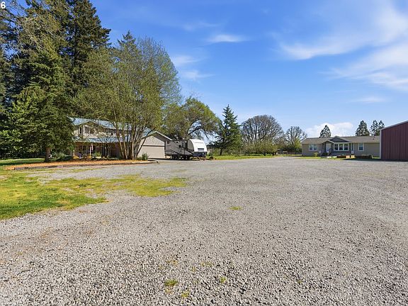 3rd image of 23032 NE Hagey Rd