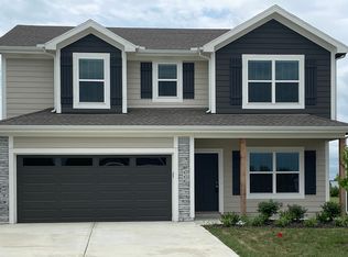 9115 SW 2nd St, Blue Springs, MO 64064