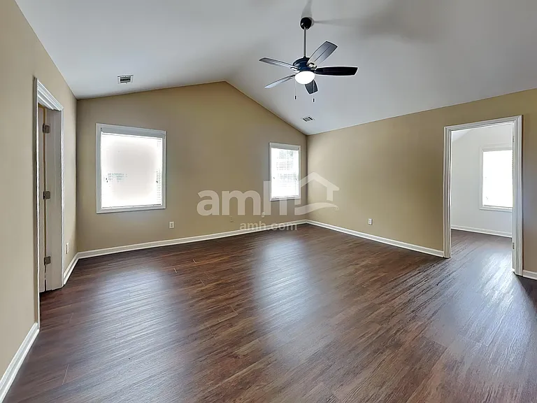 1852 Clear Springs Ln — Photo 12