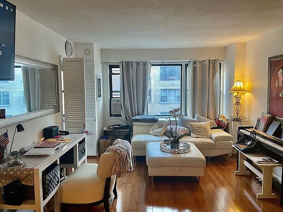 4th image of 520 E 81st St APT 12J