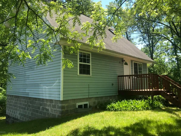 45 McClellan St, Hillsdale, MI 49242
