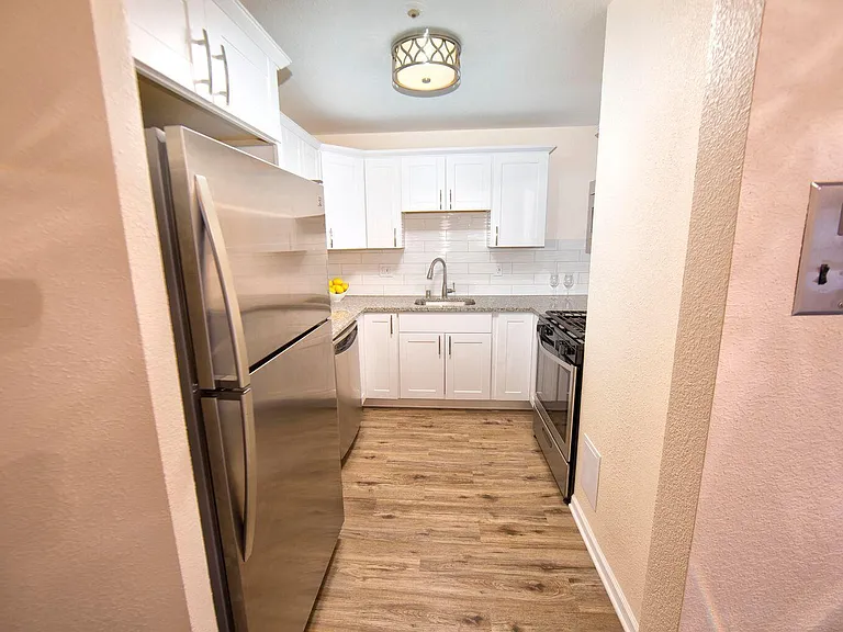 4000 W Rivers Edge Cir #25 — Photo 3