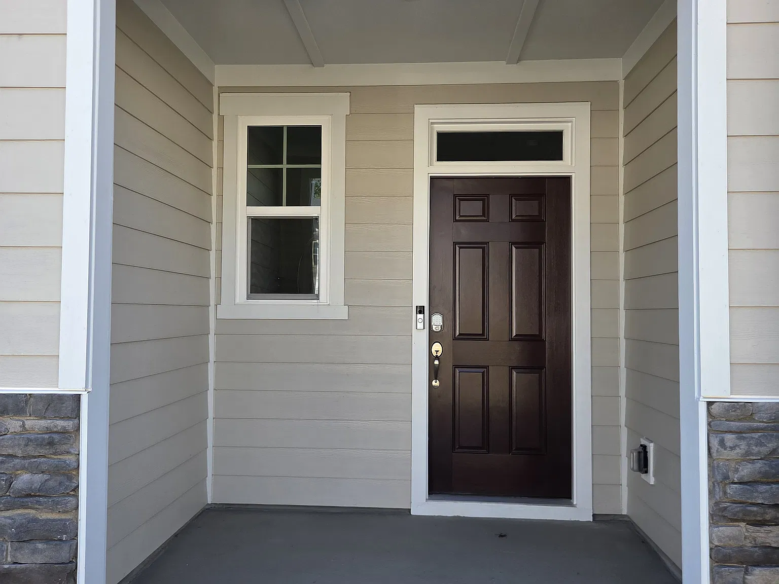 3 bed, 1792 sqft, $2,400 — Photo 1