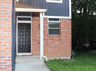 8009 NW 79th Pl, Kansas City, MO 64152