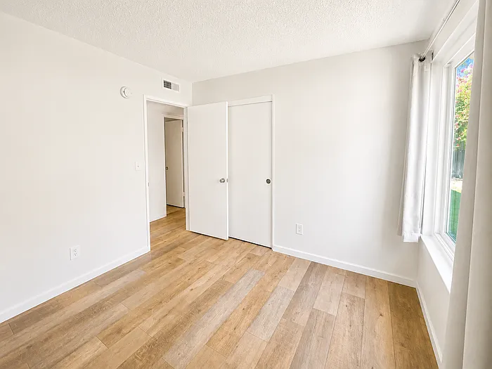28189 Oaklar Dr — Photo 5