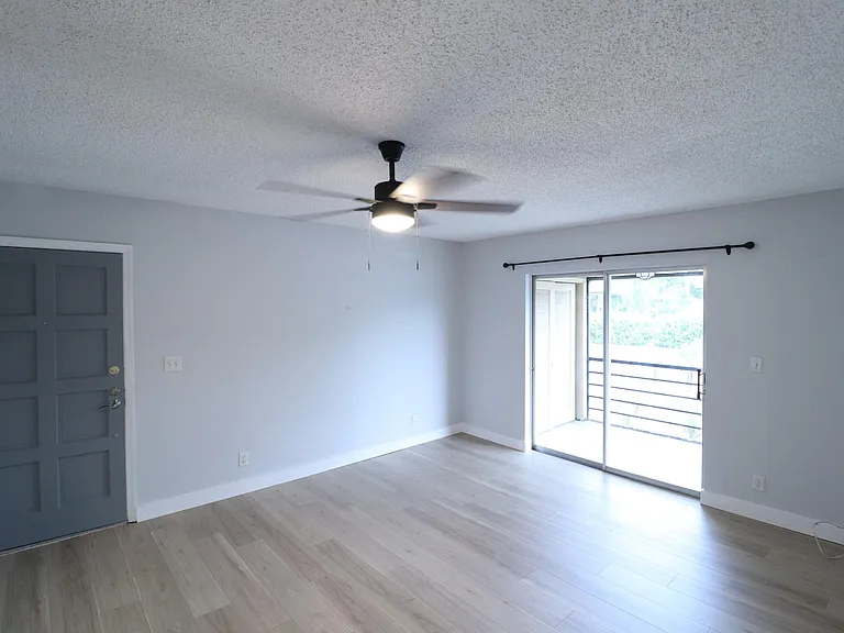 1271 NW 13th St #455E — Photo 6