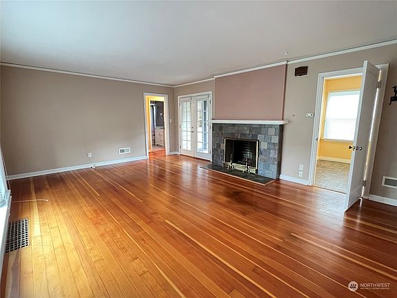 2nd image of 5117 NE 19th Avenue