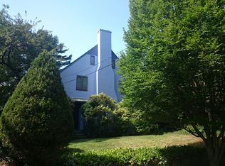 17 Hancock Rd, Brookline, MA 02445