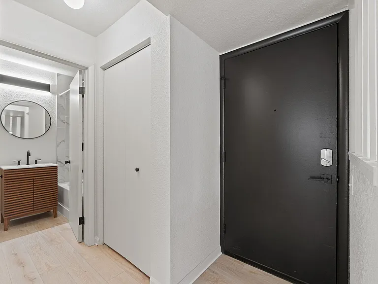 Fairfield Flats — Photo 24