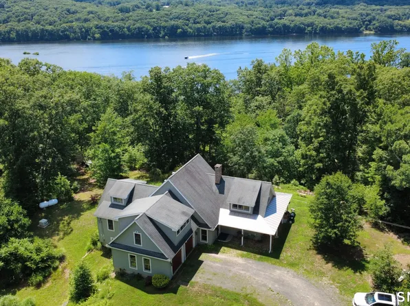 28 Sergeant Morgan Road, Haddam, CT 06424