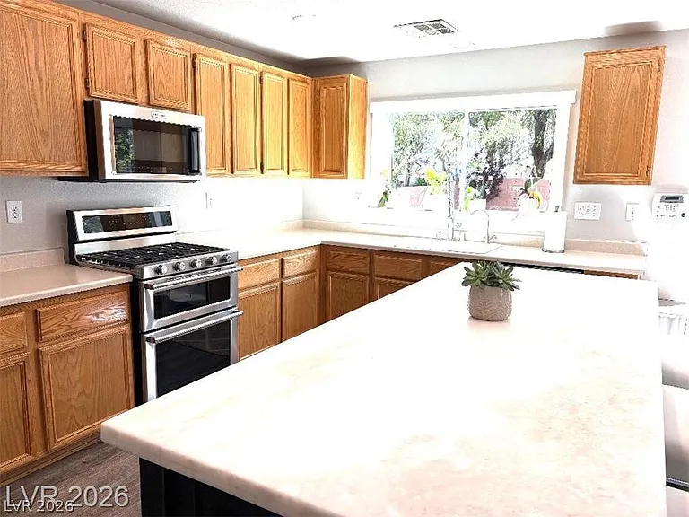 8328 Blazing Sky Ct — Photo 10