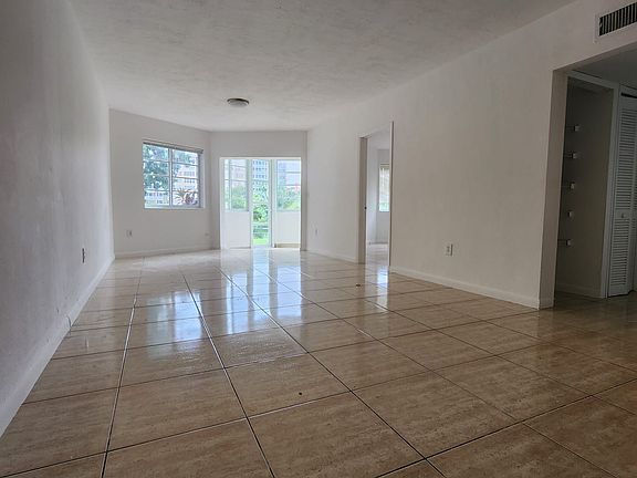 2nd image of 1671 NE Miami Gardens Dr APT 147