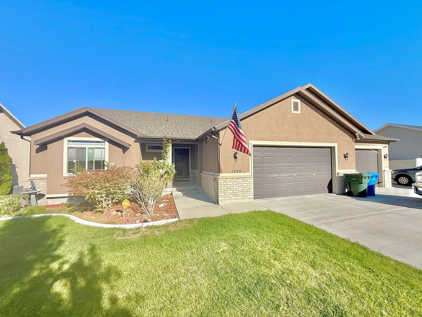 2 Bed / 1 Bath Basement Apartment Near Bangerter Highway - Private Entrance & All Utilities Included — Photo 1