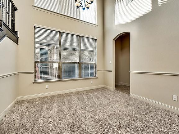 3rd image of 16401 White Rock Blvd