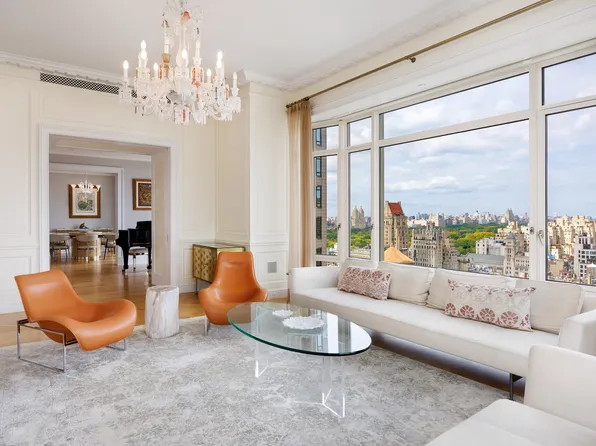 520 Park Avenue image 1 of 26