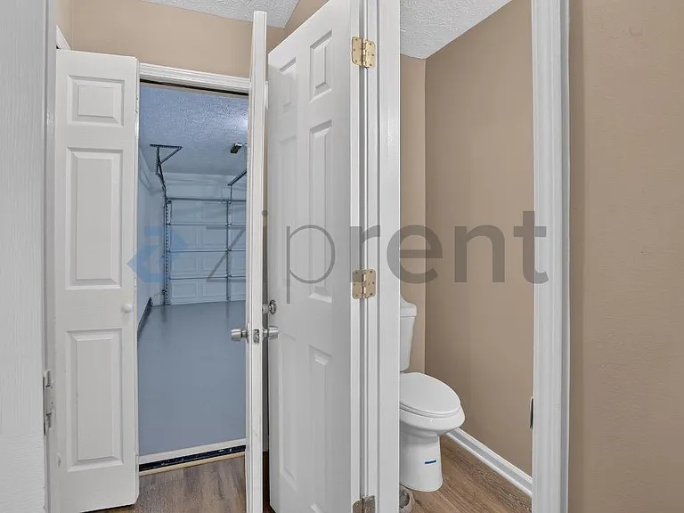 4972 Lake Park Cir — Photo 17