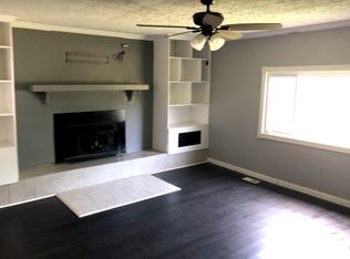 284 Harpers Lake Dr, Hiram, GA 30141
