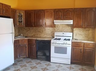 25-83 44th St #3, Astoria, NY 11103
